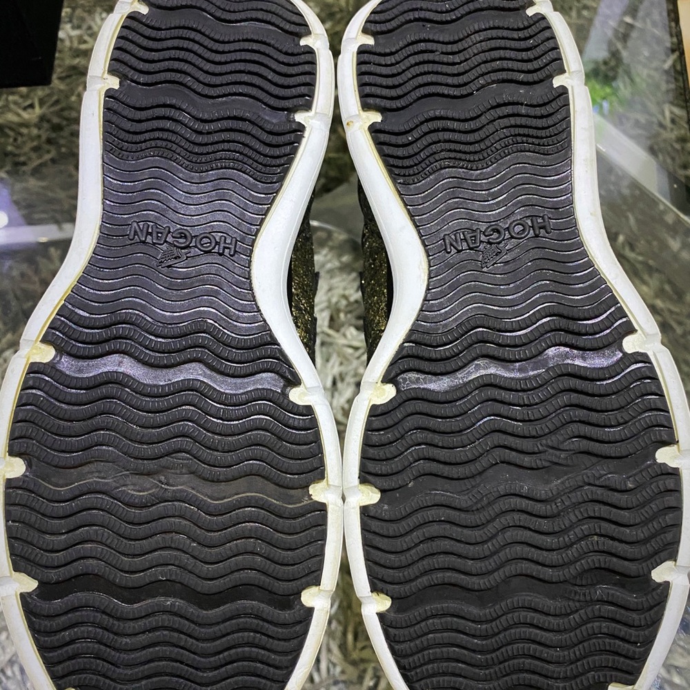 LIKE NEW!🌟HOGAN SILVER METALLIC SNEAKERS - Picture 7 of 7